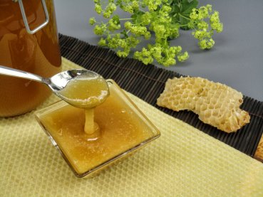 Do you want to make Jun Kombucha at home? Or do you simply want to enjoy pure organic honey? Buy best quality organic honey here online