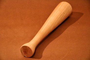 Do you want to make your own sauerkraut, kimchi or fermented vegetables in general? Buy the original fermentation herb pounder made of untreated cherry wood, order online here