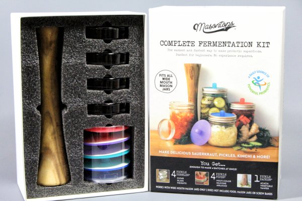 Do you want to ferment at home? Homemade kefir, water kefir, kimchi, sauerkraut, fermented vegetables and fermented juices? Her you can get a complete Fermentation Kit - 4 Pickle Pipes, 4 Pickle Pebbles, 1 Pickle Packer