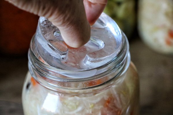 Möchten Sie Sauerkraut, Kimchi bzw. fermentiertes Gemüse selber machen? Jetzt 4 Original Fermentier Glasgewichte bester Qualität  online kaufen bestellen