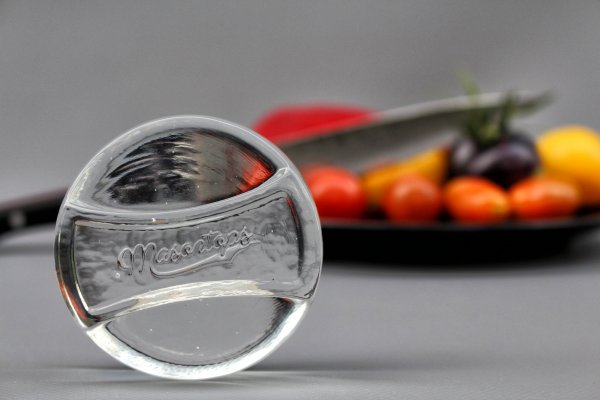 Do you want to make Sauerkraut, Kimchi and fermented vegetable? Here you can order, buy online 4 Original Glass Weights from Masontops