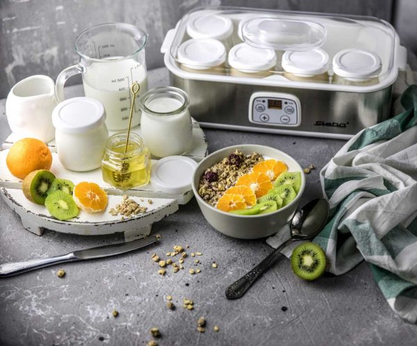 Wollen Sie probiotischen Joghurt / Naturjoghurt selbst zu Hause herstellen? Hier den Joghurtbereiter von Steba JM3 online kaufen bestellen. Mit diesem Joghurtmaker gelingt Ihnen selbst gemachter Joghurt noch leichter und bequemer.