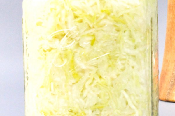 Delicious organic raw sauerkraut from wild fermented white cabbage.