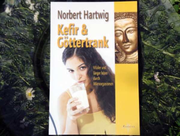 Do you want important information about water kefir (japanese water crystals), milk kefir (kefir grains) and kombucha tea fungus? Here you can buy books about kefir and kombucha online