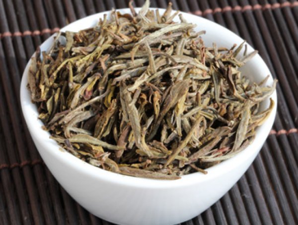 Gelber Tee - China Yellow Buds - Ein seltener Tee von erlesener Spitzenqualität - Wollen Sie leckeren Kombucha Tee einfach selber herstellen und sicher bestellen? Hier finden Sie alles rund um den idealen Tee für Ihren Kombucha, Herstellanleitungen und le