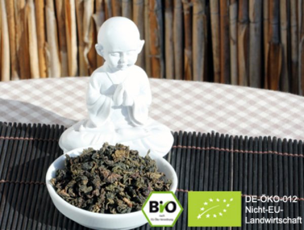 Bio China Oolong Tee - geschmacklich einzigartig mit ausgewogenem Aroma - Wollen Sie leckeren Kombucha Tee einfach selber herstellen und sicher bestellen? Hier finden Sie alles rund um den idealen Tee für Ihren Kombucha, Herstellanleitungen und leckere Re